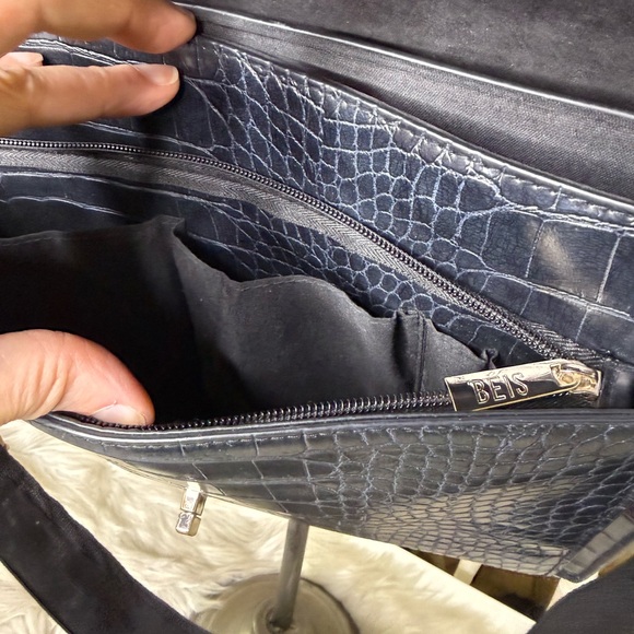 BEIS Elegant Black Croc-Embossed Women's Laptop Bag Good Condition Normal Wear - Picture 7 of 8